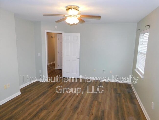 Building Photo - 137 Cunningham Dr