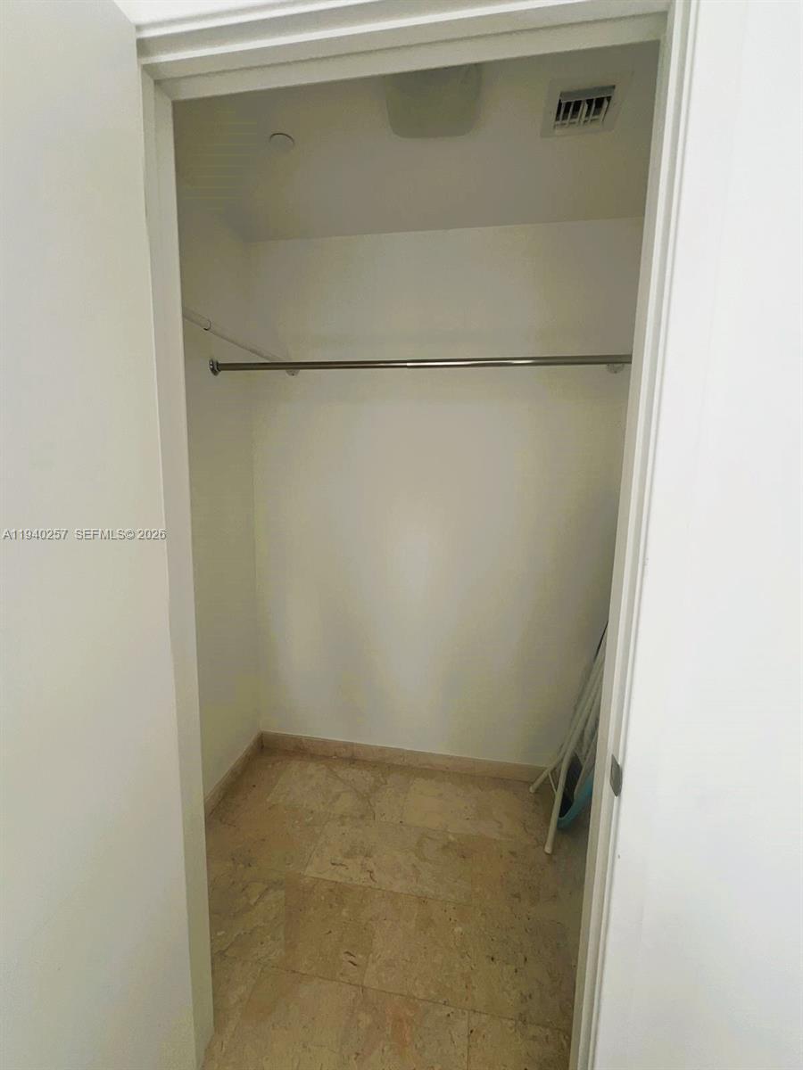 Building Photo - 68 SE 6th St