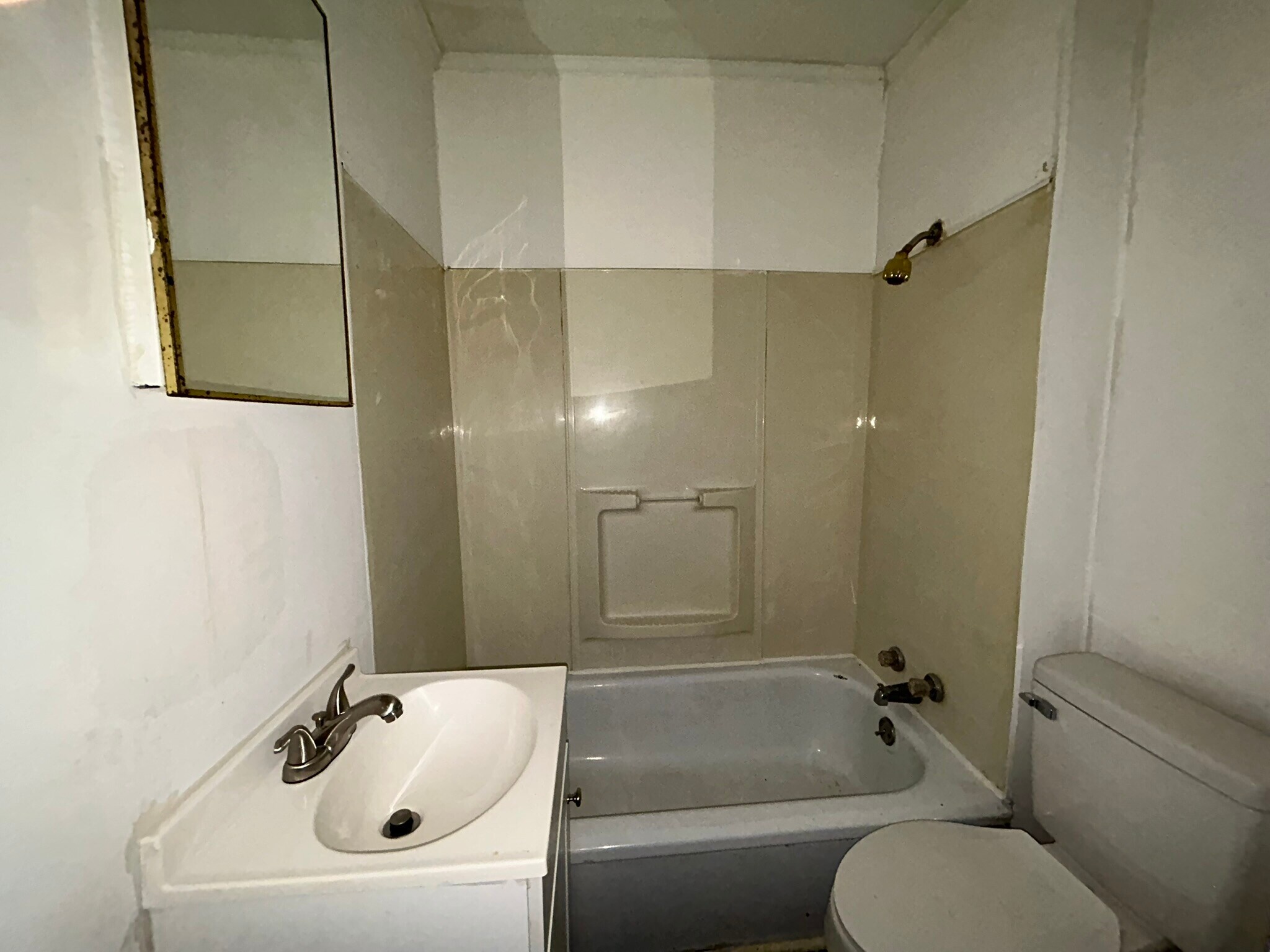 Building Photo - 2904 Garrison Ave SW