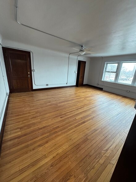 Building Photo - 814 Clinton St