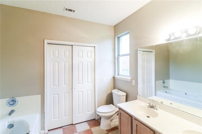 Building Photo - 1628 War Horse Ln