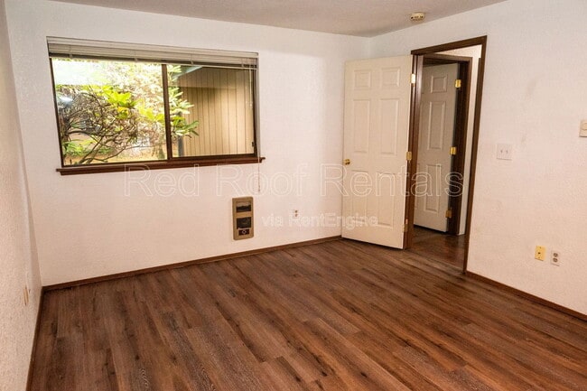 Building Photo - 13702 14th Ave S