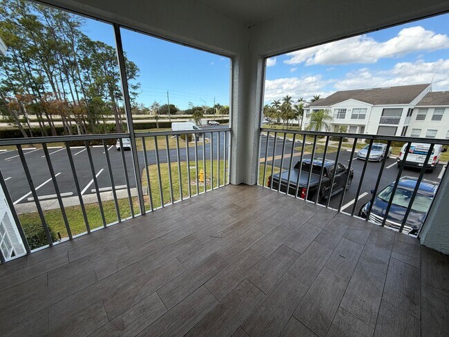 Building Photo - ANNUAL RENTAL - 2ND FLOOR 1 BED PLUS DEN/1 BATH CONDO IN GRANADA LAKES!