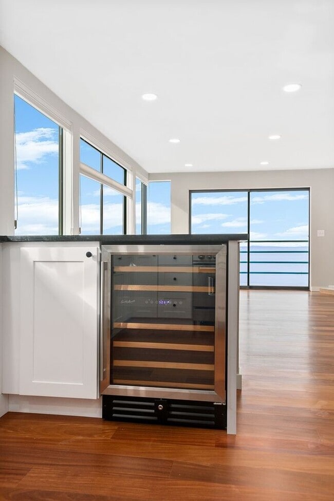 Building Photo - Stunning ALKI WATERFRONT Condo Overlooking Majestic Puget Sound!