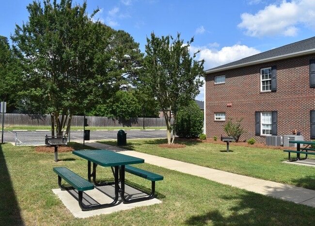 Building Photo - Three bedroom - Three bathroom apartments at University Park in Lillington, NC!