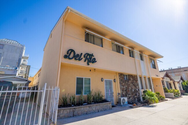 Building Photo - Del Rio Apartments