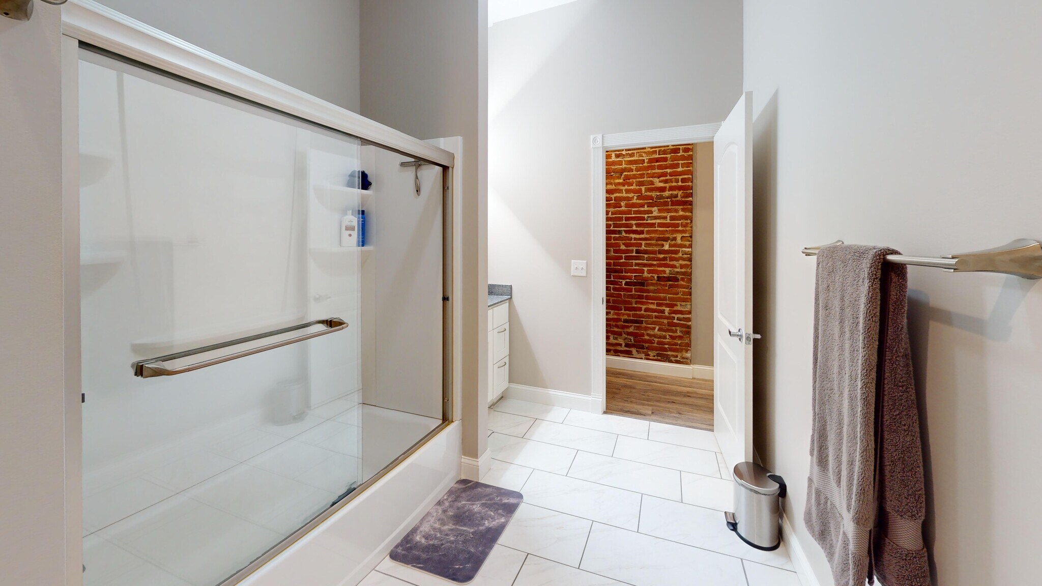 Full Bath with Shower and Tub - 127 N 6th St