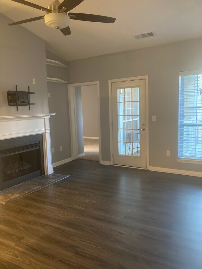 Building Photo - 4550 Strutfield Ln