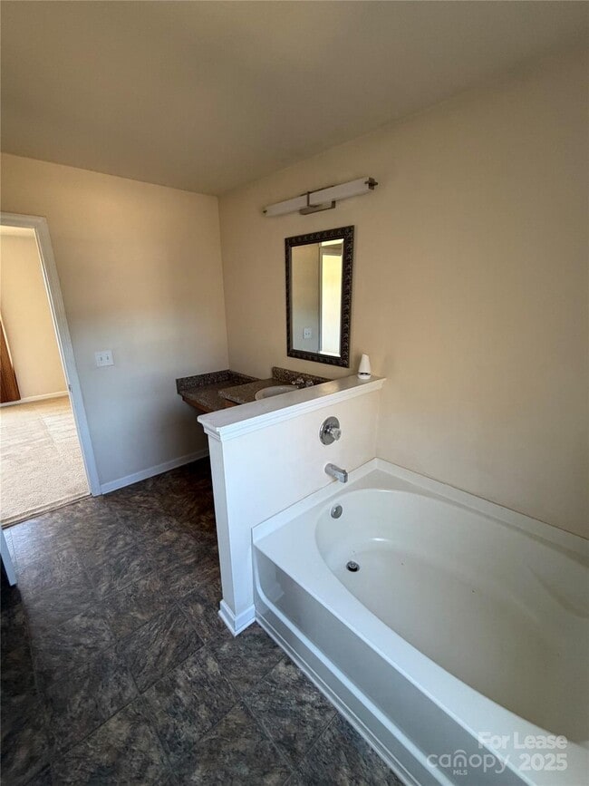 Building Photo - 6935 Nathan Dr