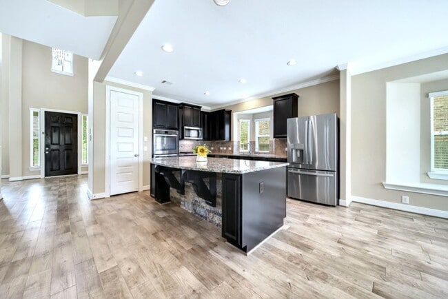 Building Photo - 3007 Rocky Point Dr