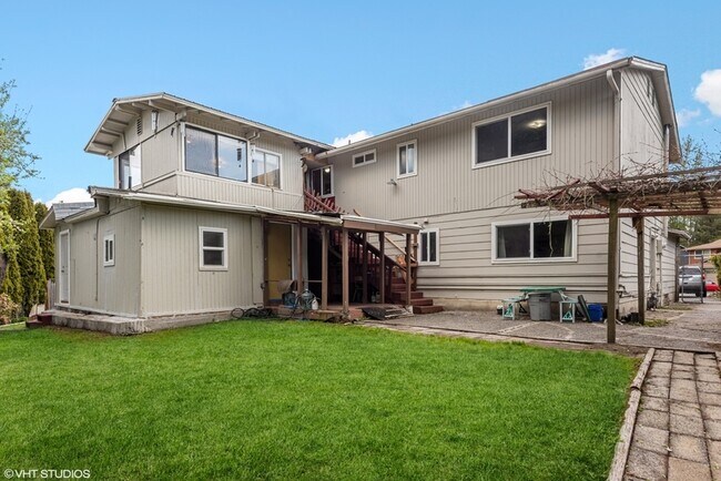 Building Photo - 2010 N 153rd St