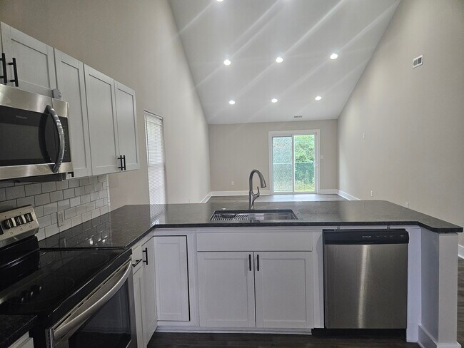 Building Photo - 5835 Cedar Lake Dr