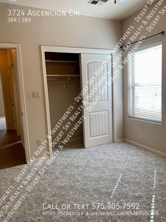 Building Photo - 3724 Ascencion Cir