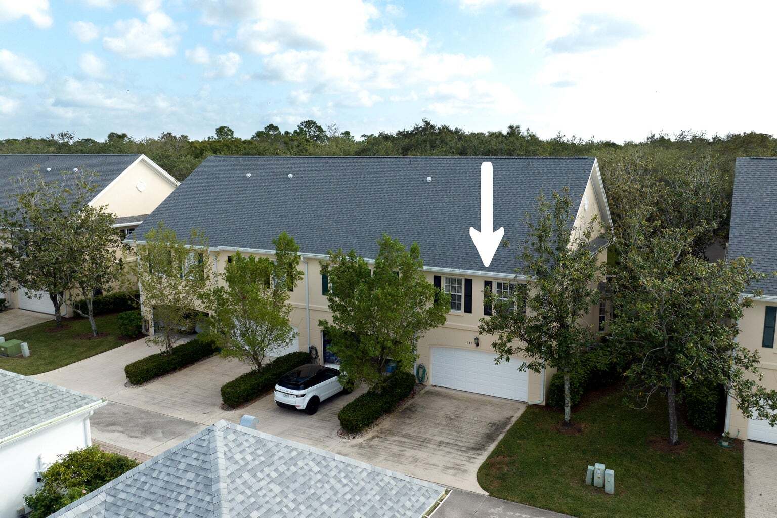 Building Photo - 340 Jacaranda Dr