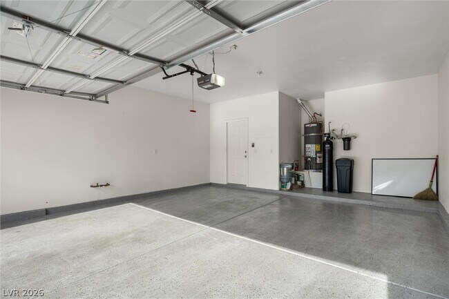 Building Photo - 428 Eternity St