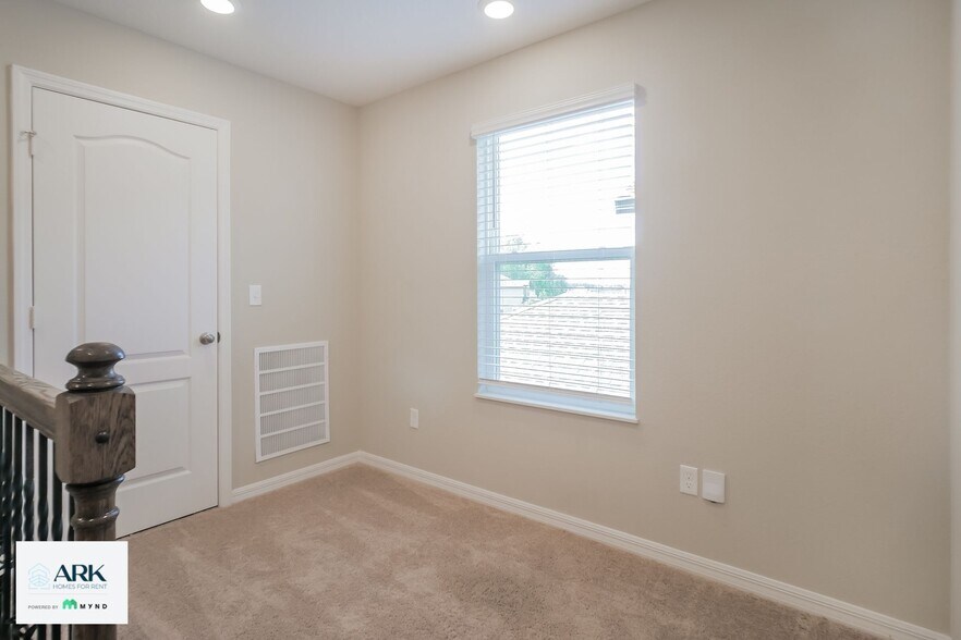 Building Photo - 353 Fellbrook Dr