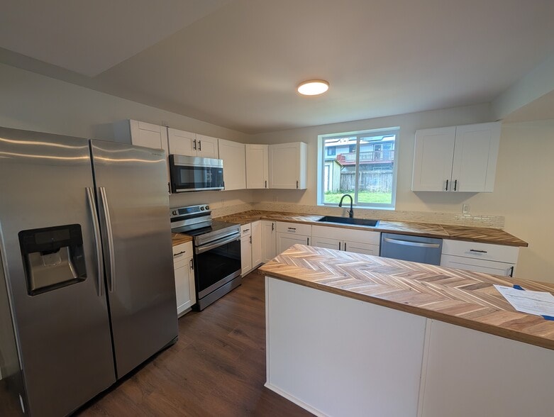 Building Photo - 1829 East End St NW