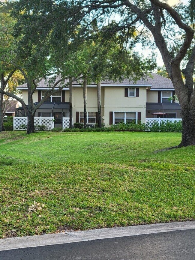 Building Photo - 36 Danbury Ct
