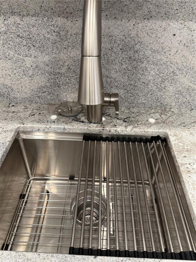 Building Photo - 210 174th St