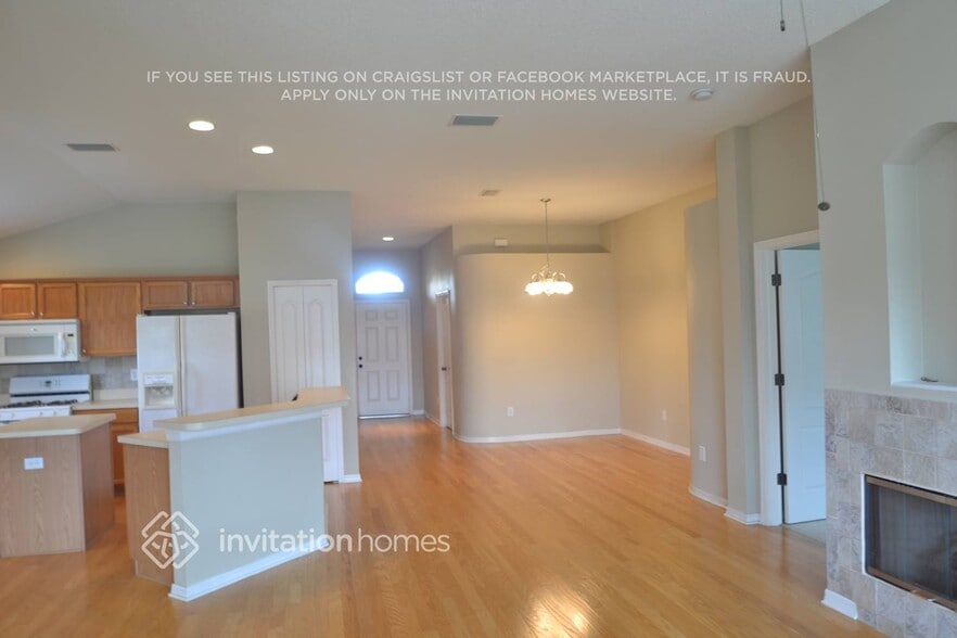 Building Photo - 1021 Torreya Way