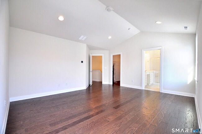 Building Photo - 149 Ridgewood Dr