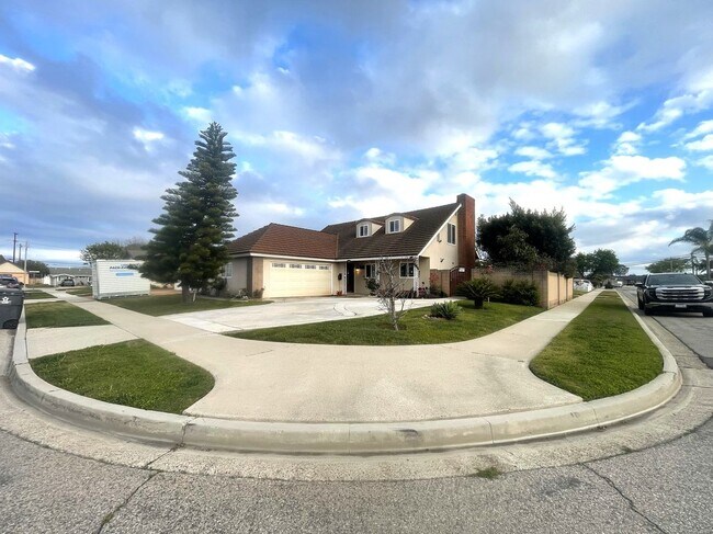 Primary Photo - 6392 Park Ave