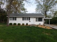 Building Photo - Adorable 3 Bedroom Home!