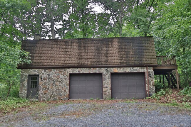 Building Photo - 980 Mine Rd