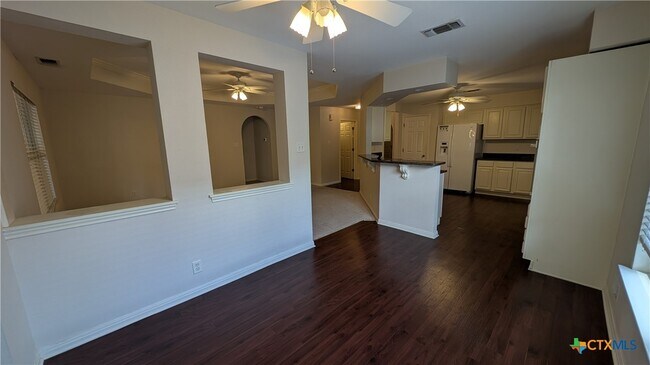 Building Photo - 208 Bonner St