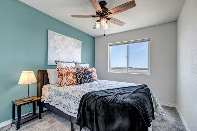 Building Photo - Like new home on Linley for rent