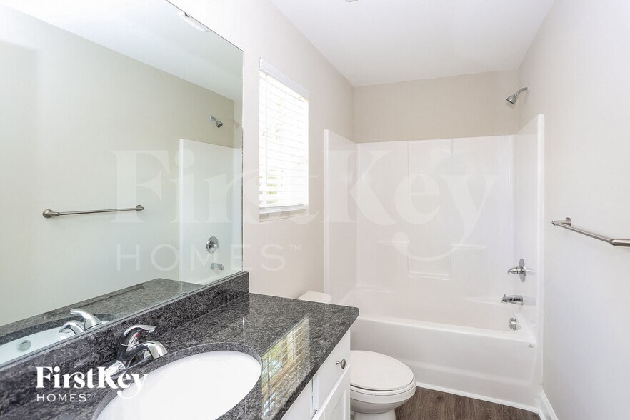 Building Photo - 2031 Samantha Dr