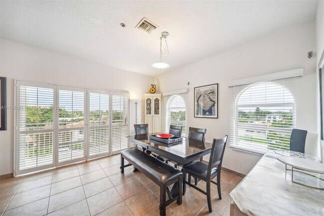 Building Photo - 9008 Collins Ave