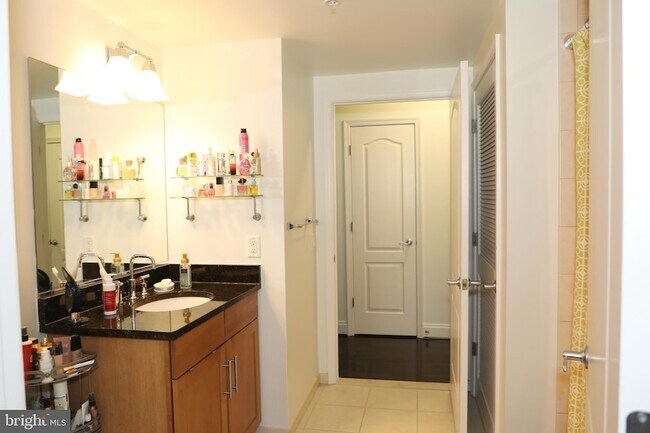 Building Photo - 1111 Oronoco St