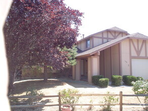 Building Photo - Four-Bedroom Sparks Beauty