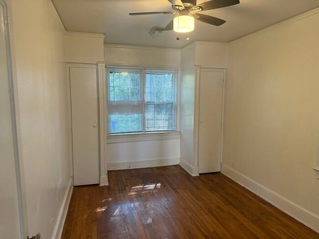 Building Photo - 527 Poplar St