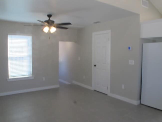 Building Photo - 412 Lucille St