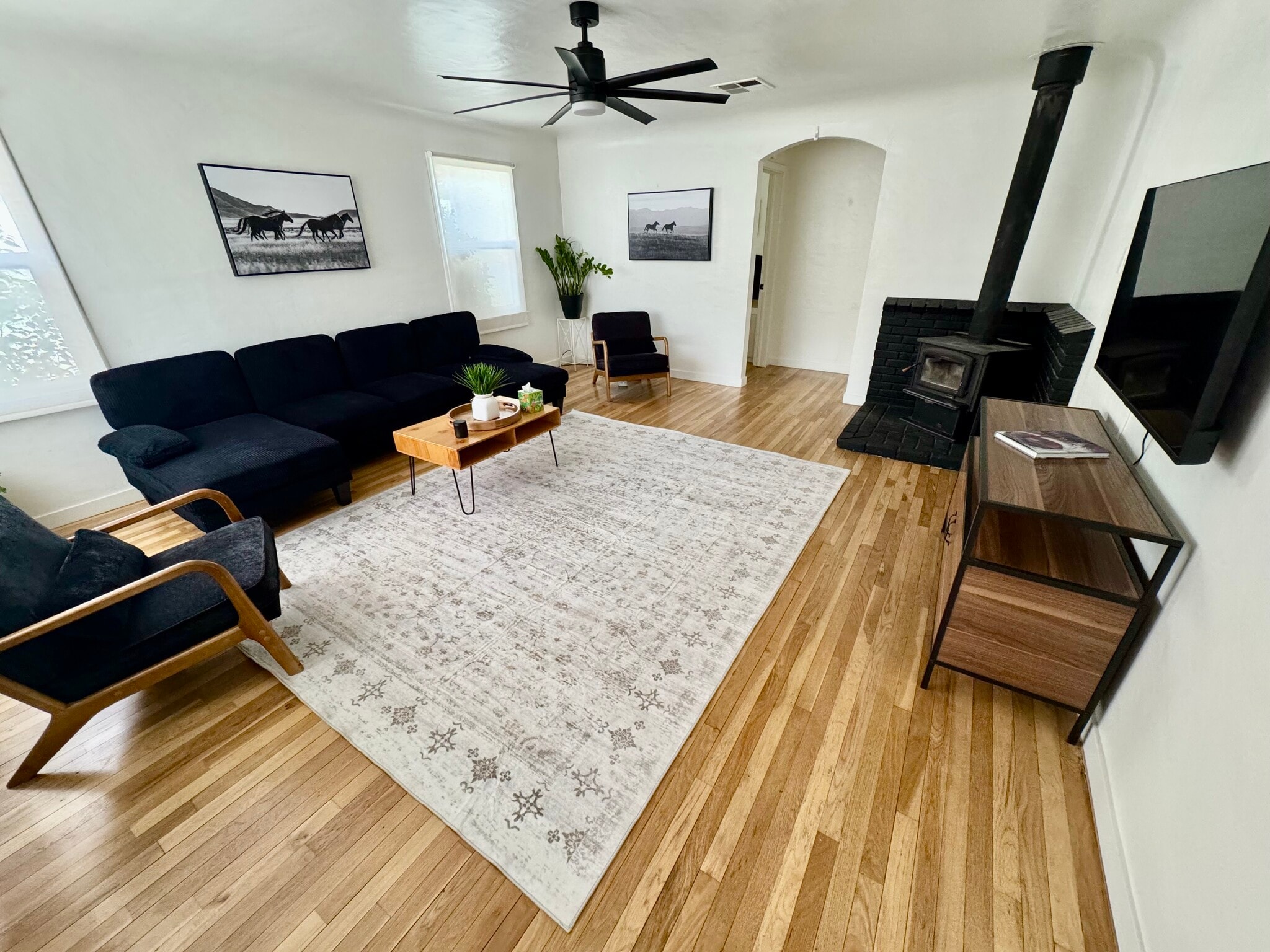 Building Photo - 715 Loma St