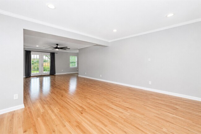 Building Photo - 9531 Weatherwood Dr