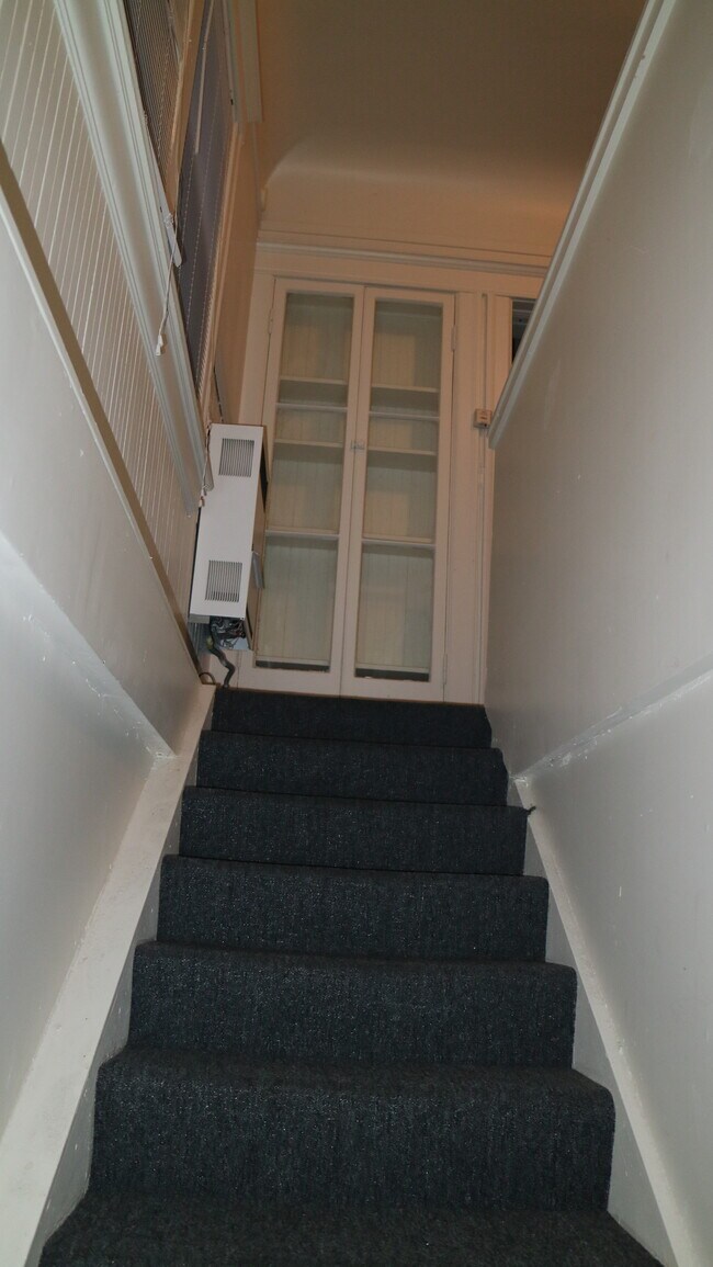 Building Photo - 2210 Parker St