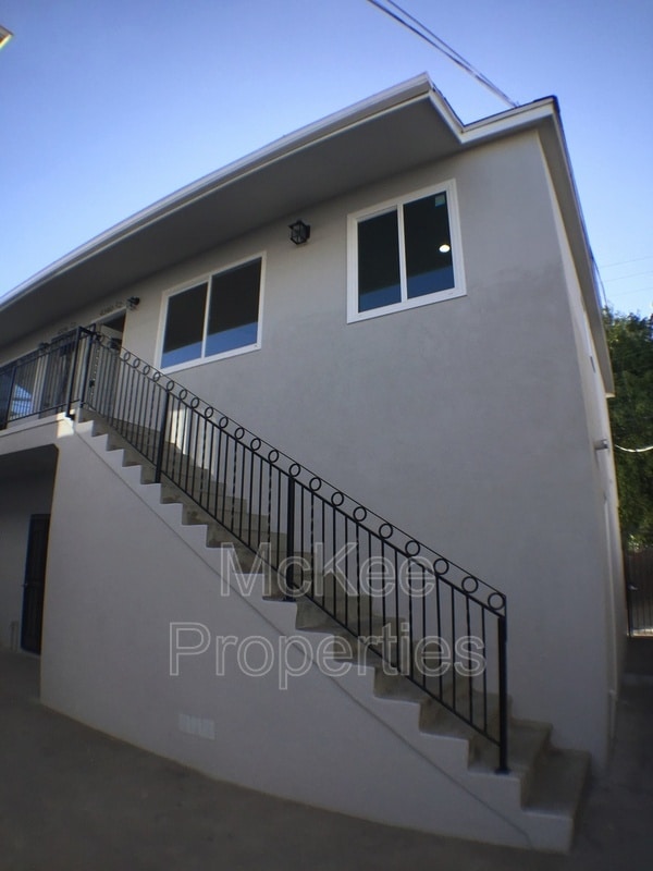 Building Photo - 4340.5 Van Dyke Ave