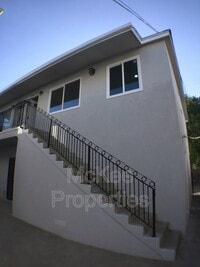 Building Photo - 4340.5 Van Dyke Ave