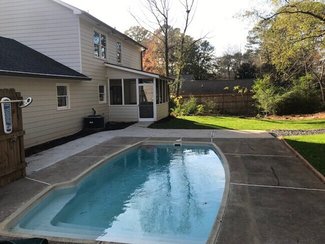 Building Photo - 1060 Washington Ave