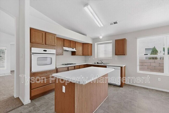 Building Photo - 9012 Sandy Spring Ave SW