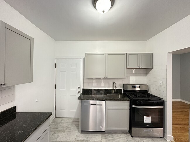 Building Photo - 6347 N Magnolia Ave