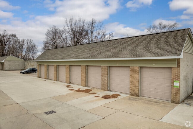 Building Photo - Huron River Wyandotte Apartments