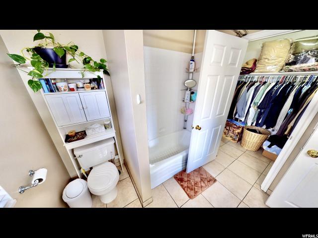 Upstairs master bath - 282 W 960 S Apt A