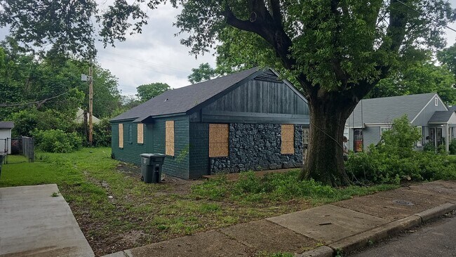 Primary Photo - 768 Dallas St