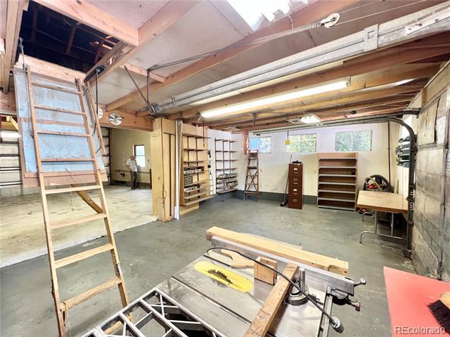 Building Photo - 944 S Potomac Ct