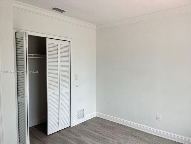 Building Photo - 3310 SW 82nd Ave