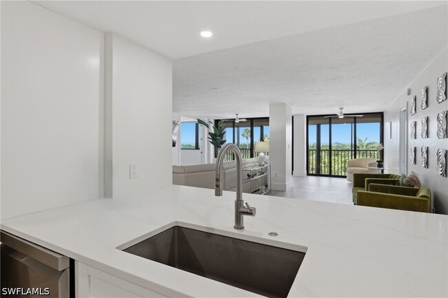 Building Photo - 5601 Turtle Bay Dr